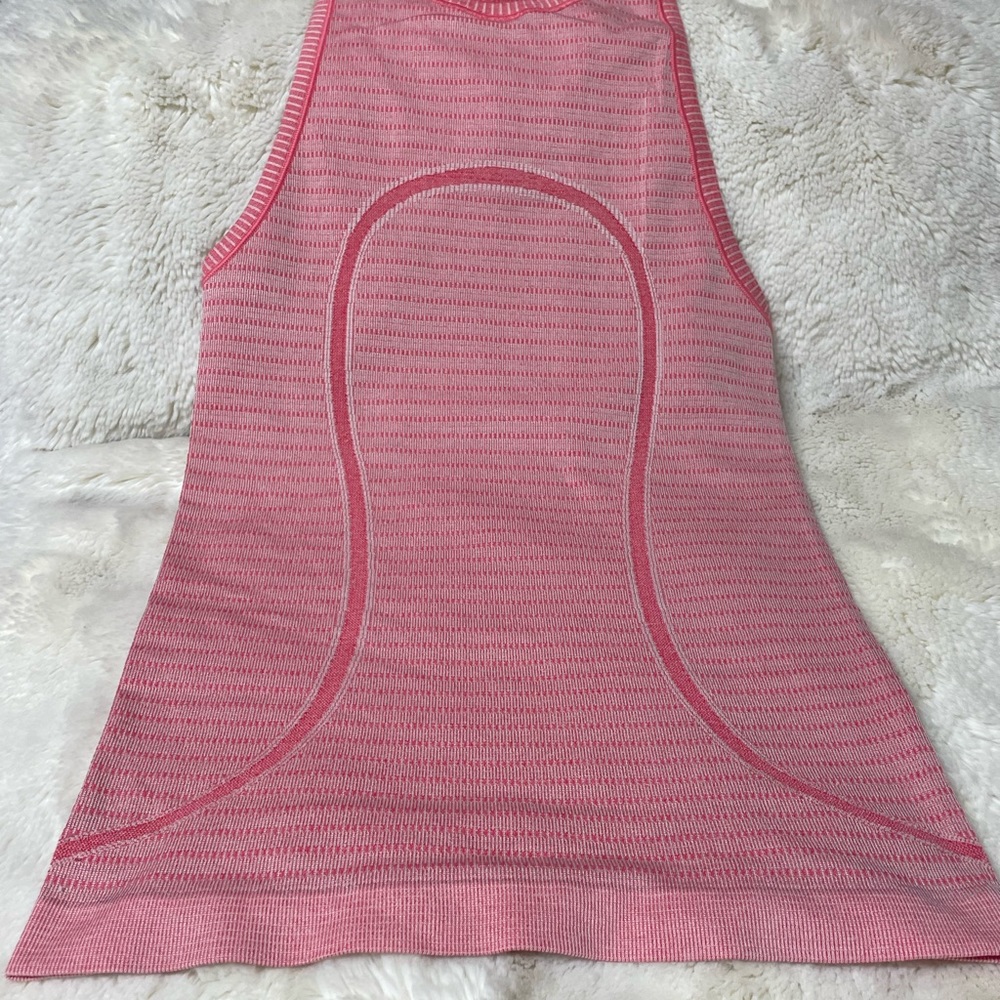 Lululemon top